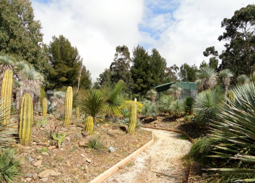 Tropical Zoo, France